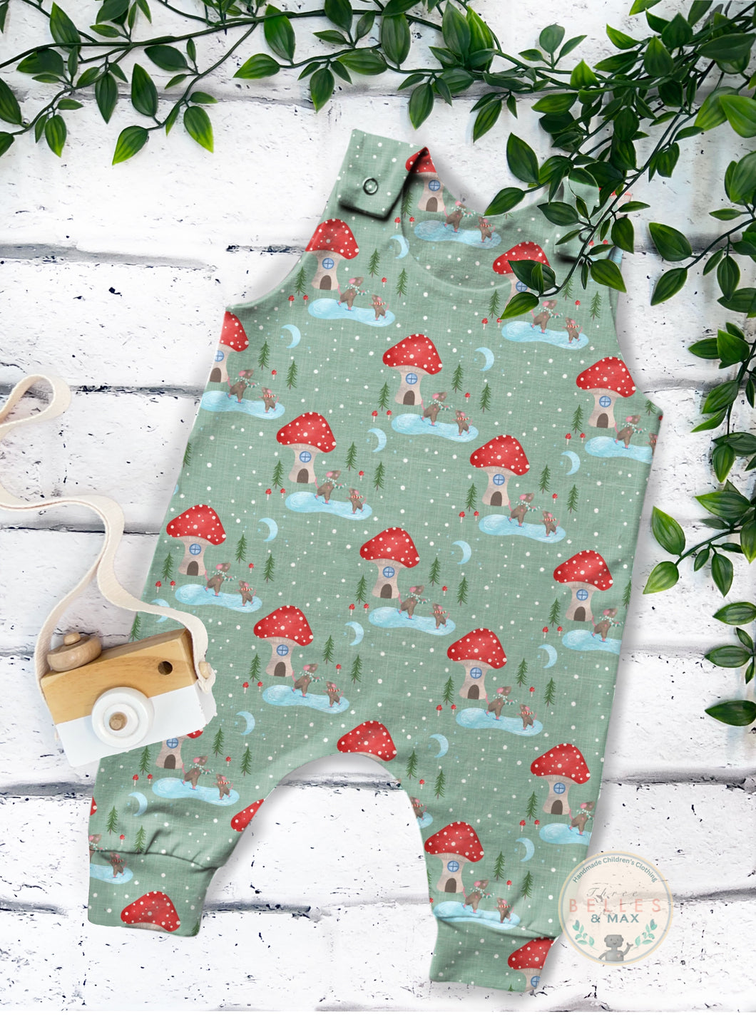 Exclusive Skating Mice
